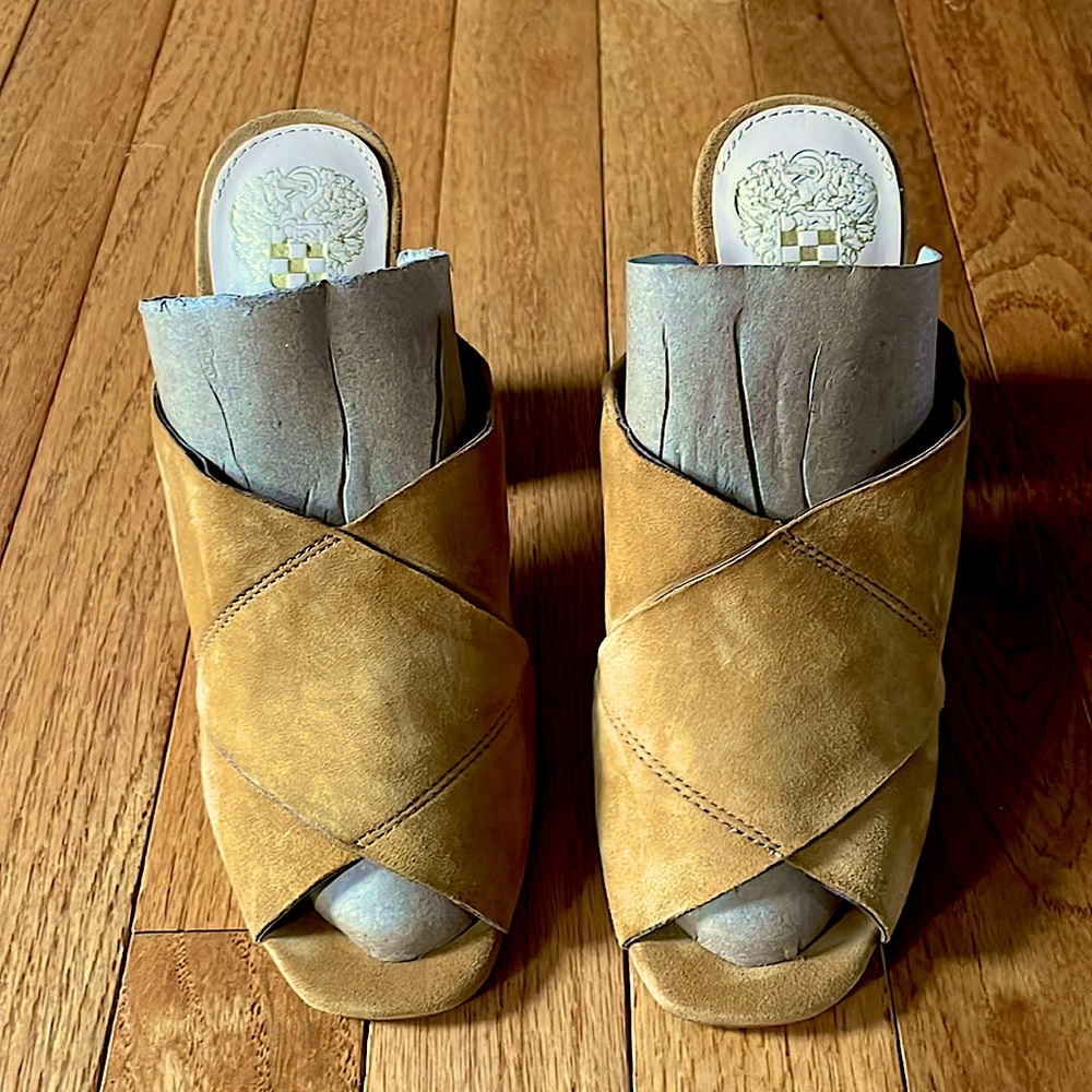 Vince Camuto Jevan caramel suede Mules Slides